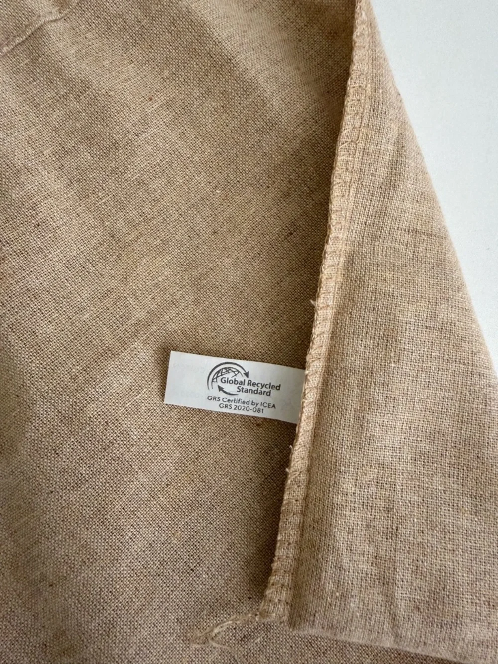 Gucci Natural Beige Dust Bag with Logo Tag - Picture 3 of 3